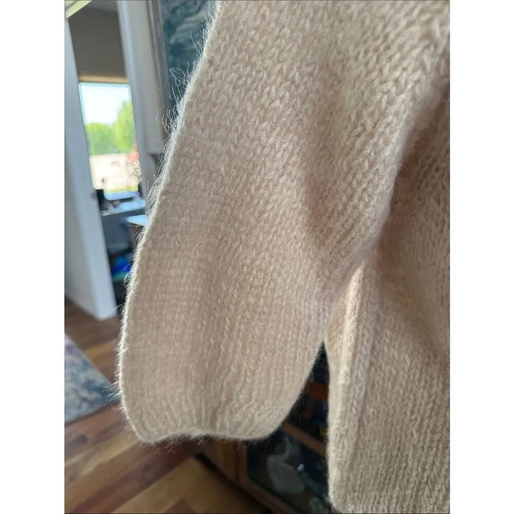 Vintage C.R. Anthony Company sweater